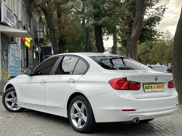 Белый БМВ 3 Серия, объемом двигателя 2 л и пробегом 219 тыс. км за 11000 $, фото 7 на Automoto.ua