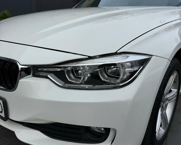 Білий БМВ 3 Серія, об'ємом двигуна 2 л та пробігом 110 тис. км за 11999 $, фото 7 на Automoto.ua