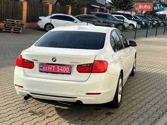 Білий БМВ 3 Серія, об'ємом двигуна 2 л та пробігом 217 тис. км за 9900 $, фото 9 на Automoto.ua