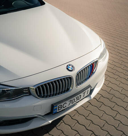 Білий БМВ 3 Серія, об'ємом двигуна 2 л та пробігом 229 тис. км за 17700 $, фото 4 на Automoto.ua