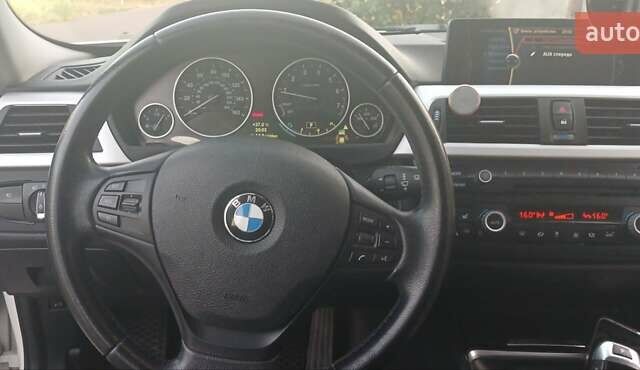 Белый БМВ 3 Серия, объемом двигателя 2 л и пробегом 224 тыс. км за 12500 $, фото 10 на Automoto.ua