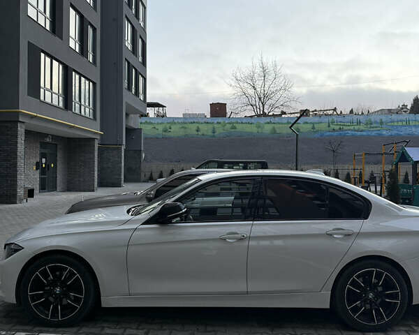 Белый БМВ 3 Серия, объемом двигателя 2 л и пробегом 200 тыс. км за 16900 $, фото 3 на Automoto.ua