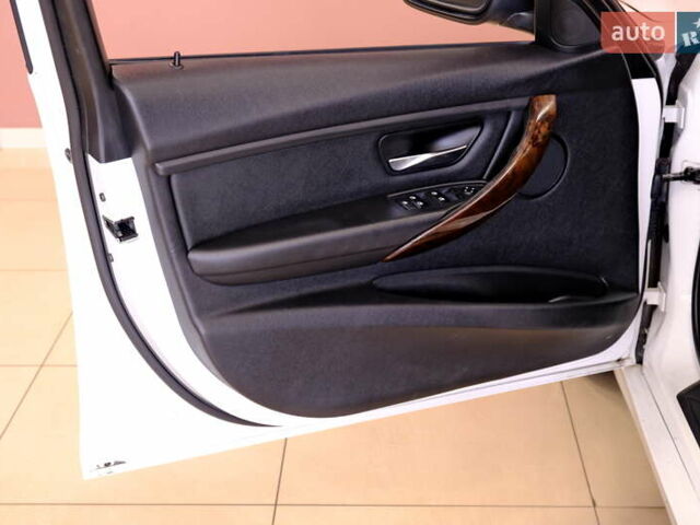 Белый БМВ 3 Серия, объемом двигателя 2 л и пробегом 245 тыс. км за 14500 $, фото 29 на Automoto.ua