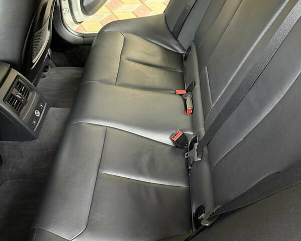 Белый БМВ 3 Серия, объемом двигателя 3 л и пробегом 184 тыс. км за 17000 $, фото 43 на Automoto.ua