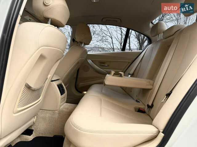 Белый БМВ 3 Серия, объемом двигателя 2 л и пробегом 175 тыс. км за 13999 $, фото 72 на Automoto.ua