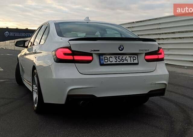 Білий БМВ 3 Серія, об'ємом двигуна 2 л та пробігом 189 тис. км за 15500 $, фото 11 на Automoto.ua