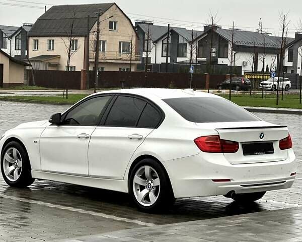 Белый БМВ 3 Серия, объемом двигателя 2 л и пробегом 330 тыс. км за 12500 $, фото 7 на Automoto.ua