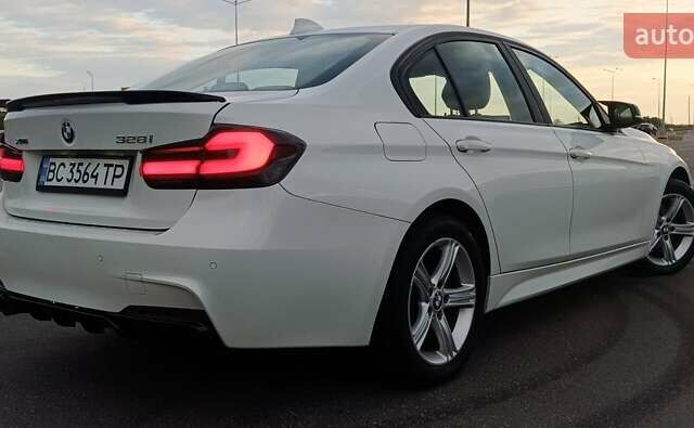 Білий БМВ 3 Серія, об'ємом двигуна 2 л та пробігом 189 тис. км за 15500 $, фото 105 на Automoto.ua