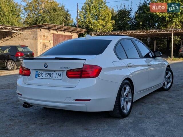 Белый БМВ 3 Серия, объемом двигателя 2 л и пробегом 240 тыс. км за 12500 $, фото 5 на Automoto.ua