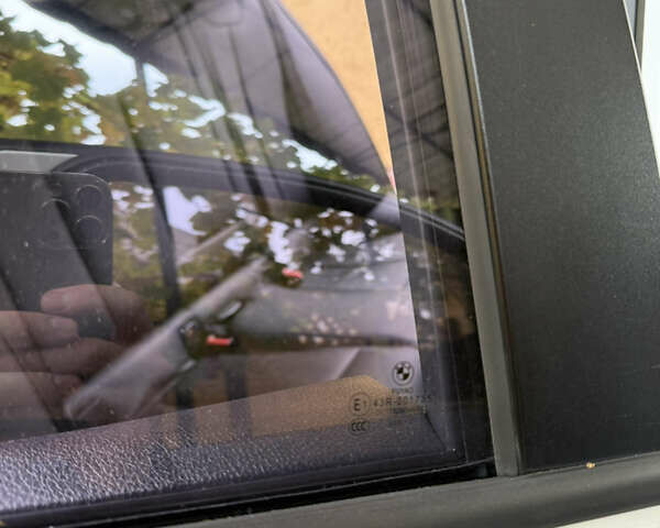 Белый БМВ 3 Серия, объемом двигателя 3 л и пробегом 184 тыс. км за 17000 $, фото 48 на Automoto.ua