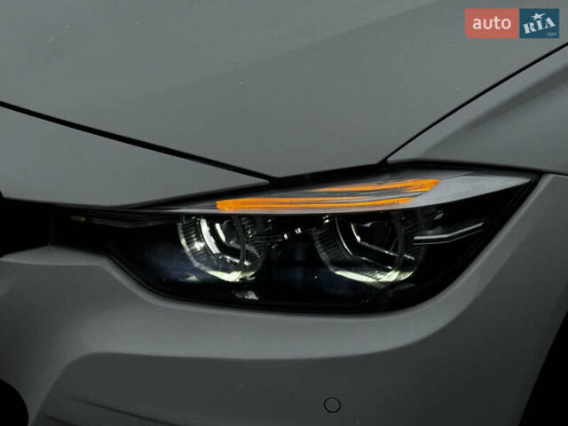 Білий БМВ 3 Серія, об'ємом двигуна 3 л та пробігом 186 тис. км за 18500 $, фото 12 на Automoto.ua