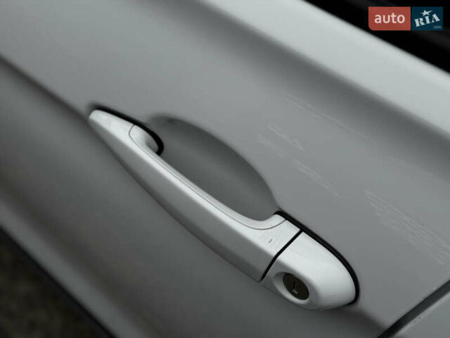 Білий БМВ 3 Серія, об'ємом двигуна 3 л та пробігом 186 тис. км за 18500 $, фото 19 на Automoto.ua