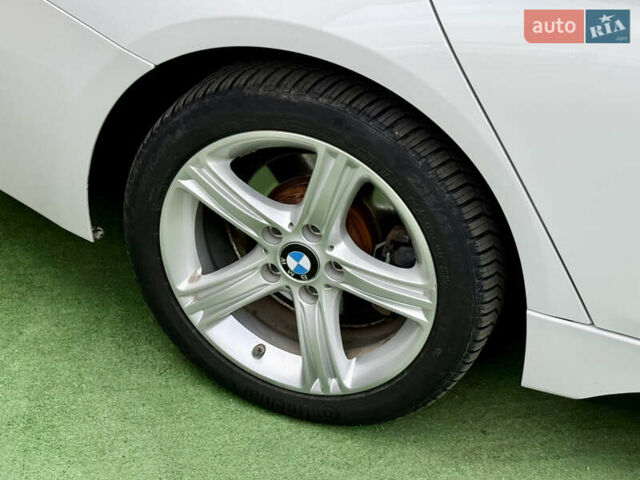 Белый БМВ 3 Серия, объемом двигателя 2 л и пробегом 200 тыс. км за 12000 $, фото 13 на Automoto.ua