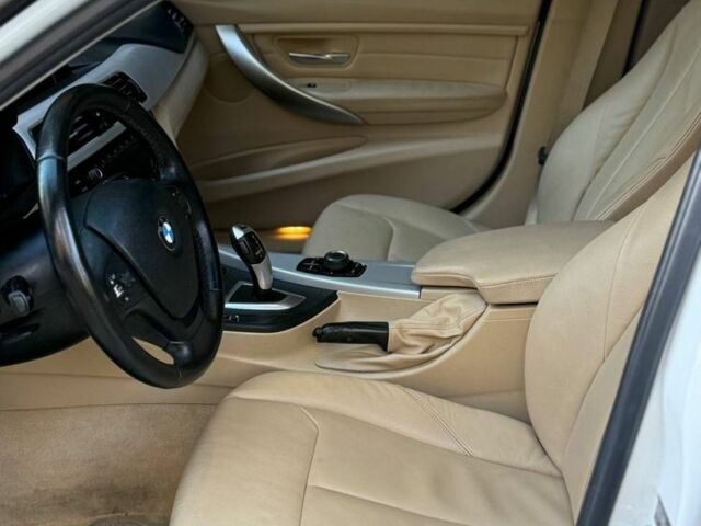 Белый БМВ 3 Серия, объемом двигателя 2 л и пробегом 215 тыс. км за 9500 $, фото 5 на Automoto.ua