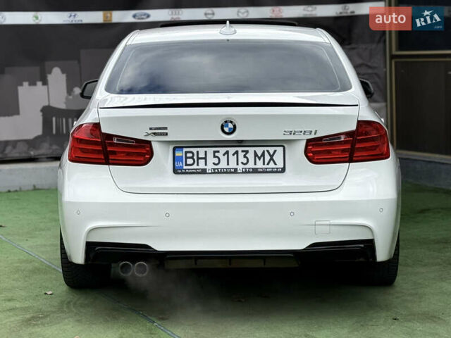 Белый БМВ 3 Серия, объемом двигателя 2 л и пробегом 200 тыс. км за 12000 $, фото 6 на Automoto.ua