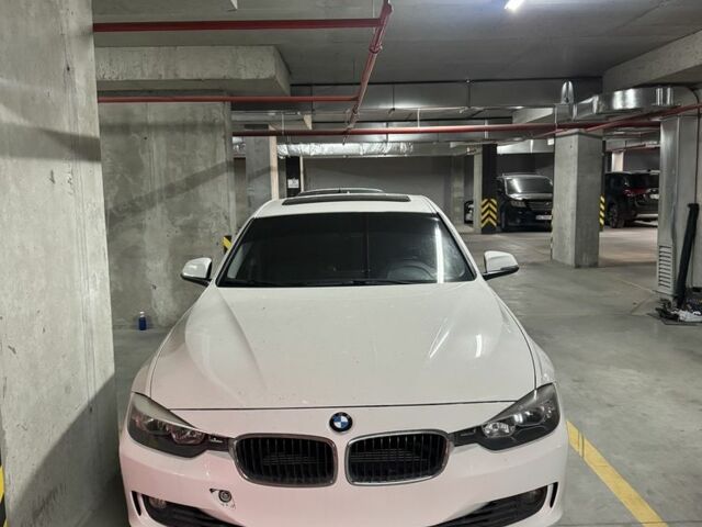 Білий БМВ 3 Серія, об'ємом двигуна 2 л та пробігом 172 тис. км за 10500 $, фото 1 на Automoto.ua