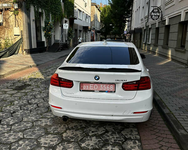 Білий БМВ 3 Серія, об'ємом двигуна 2 л та пробігом 194 тис. км за 10450 $, фото 3 на Automoto.ua