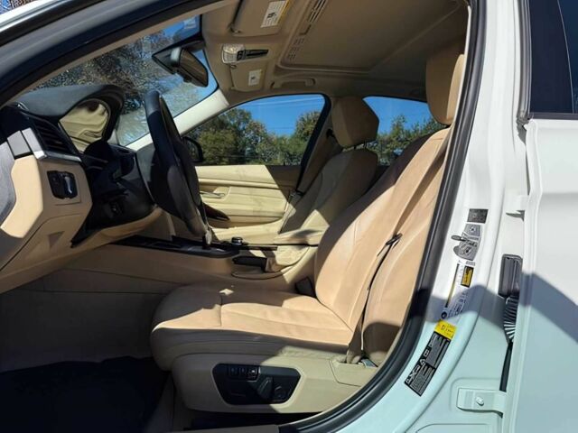 Белый БМВ 3 Серия, объемом двигателя 2 л и пробегом 90 тыс. км за 10100 $, фото 6 на Automoto.ua