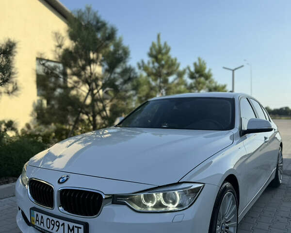 Білий БМВ 3 Серія, об'ємом двигуна 1.6 л та пробігом 171 тис. км за 13700 $, фото 12 на Automoto.ua