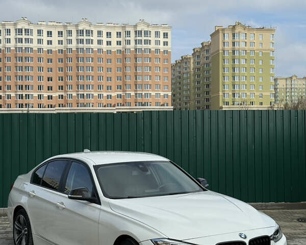 Белый БМВ 3 Серия, объемом двигателя 2 л и пробегом 257 тыс. км за 12400 $, фото 3 на Automoto.ua