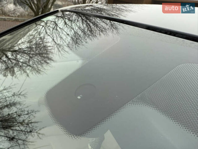 Белый БМВ 3 Серия, объемом двигателя 2 л и пробегом 175 тыс. км за 13999 $, фото 37 на Automoto.ua