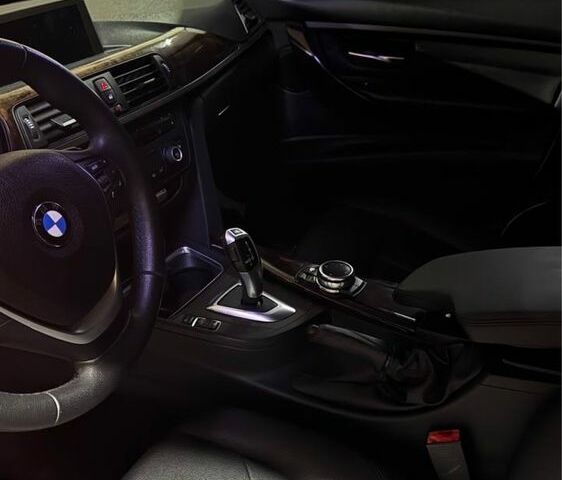 Білий БМВ 3 Серія, об'ємом двигуна 2 л та пробігом 172 тис. км за 10500 $, фото 6 на Automoto.ua