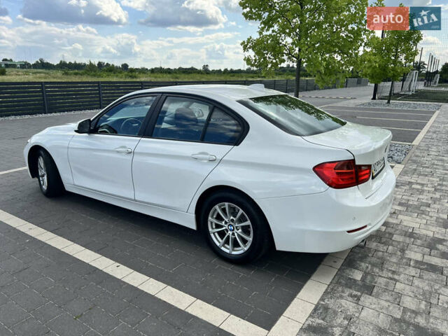 Белый БМВ 3 Серия, объемом двигателя 2 л и пробегом 145 тыс. км за 17700 $, фото 9 на Automoto.ua