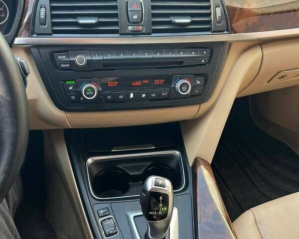 Білий БМВ 3 Серія, об'ємом двигуна 2 л та пробігом 217 тис. км за 9900 $, фото 14 на Automoto.ua