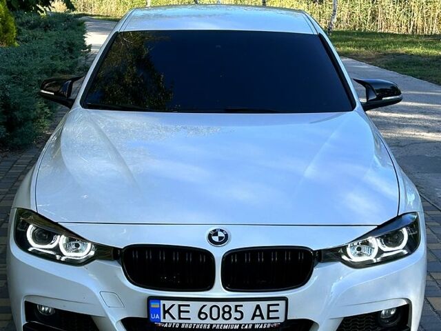 Белый БМВ 3 Серия, объемом двигателя 2 л и пробегом 215 тыс. км за 13499 $, фото 12 на Automoto.ua