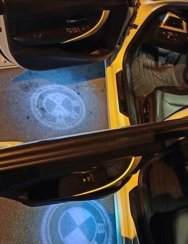 Білий БМВ 3 Серія, об'ємом двигуна 2 л та пробігом 155 тис. км за 15000 $, фото 34 на Automoto.ua