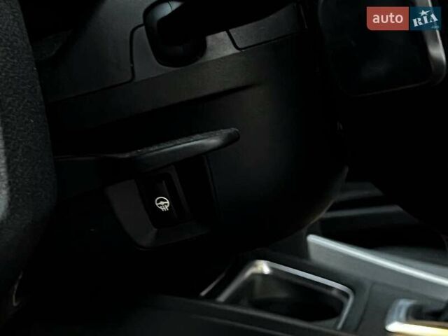 Белый БМВ 3 Серия, объемом двигателя 3 л и пробегом 185 тыс. км за 15500 $, фото 15 на Automoto.ua