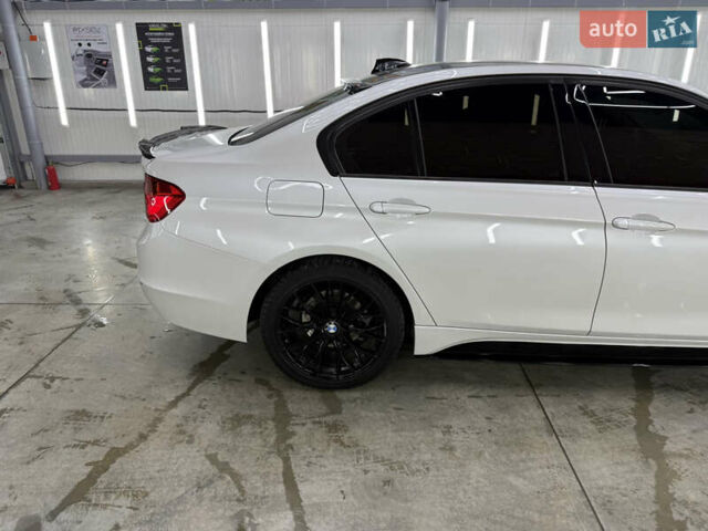 Белый БМВ 3 Серия, объемом двигателя 2 л и пробегом 209 тыс. км за 13999 $, фото 21 на Automoto.ua