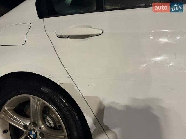 Білий БМВ 3 Серія, об'ємом двигуна 2 л та пробігом 109 тис. км за 12500 $, фото 8 на Automoto.ua