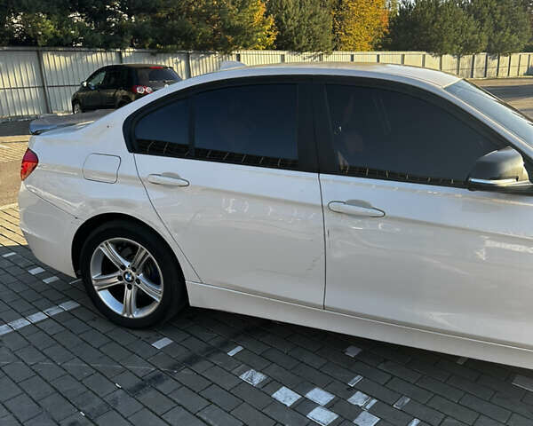 Білий БМВ 3 Серія, об'ємом двигуна 2 л та пробігом 194 тис. км за 10450 $, фото 9 на Automoto.ua