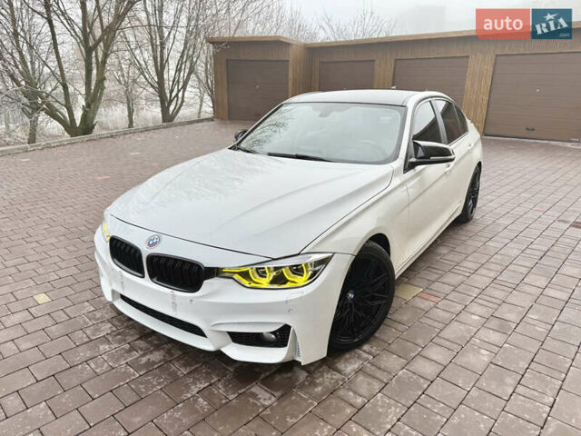 Белый БМВ 3 Серия, объемом двигателя 2 л и пробегом 175 тыс. км за 13999 $, фото 1 на Automoto.ua