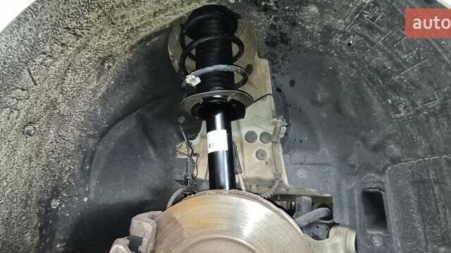 Білий БМВ 3 Серія, об'ємом двигуна 2 л та пробігом 189 тис. км за 15500 $, фото 72 на Automoto.ua