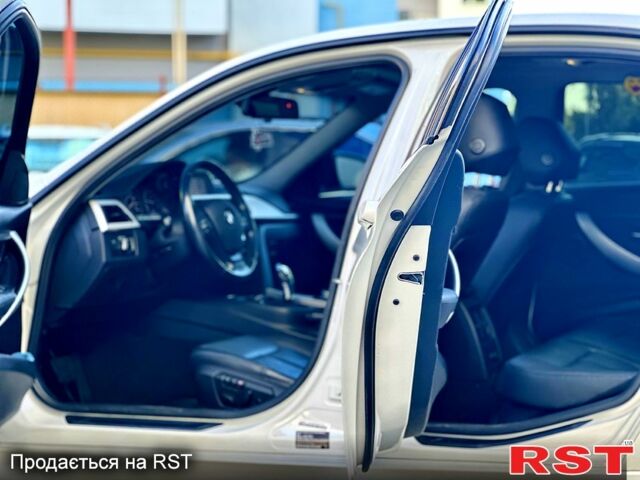 Белый БМВ 3 Серия, объемом двигателя 2 л и пробегом 270 тыс. км за 12500 $, фото 9 на Automoto.ua