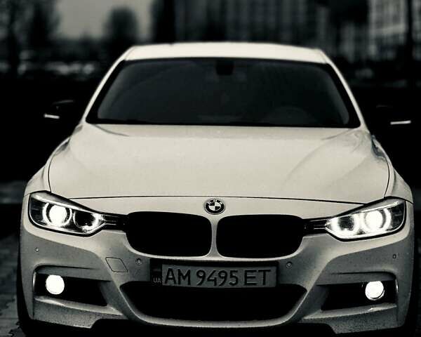 Білий БМВ 3 Серія, об'ємом двигуна 2 л та пробігом 330 тис. км за 13400 $, фото 4 на Automoto.ua