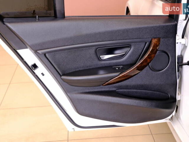 Белый БМВ 3 Серия, объемом двигателя 2 л и пробегом 245 тыс. км за 14500 $, фото 33 на Automoto.ua