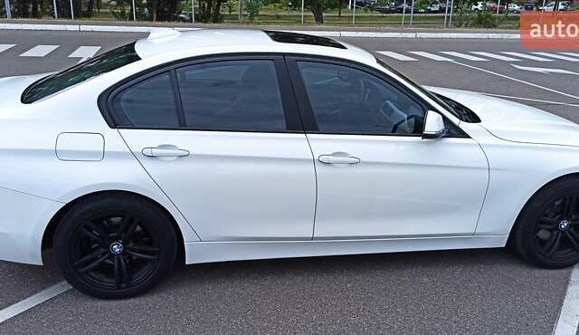 Білий БМВ 3 Серія, об'ємом двигуна 2 л та пробігом 155 тис. км за 15000 $, фото 3 на Automoto.ua