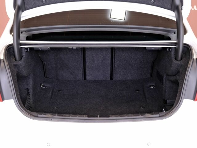 Белый БМВ 3 Серия, объемом двигателя 2 л и пробегом 245 тыс. км за 14500 $, фото 8 на Automoto.ua