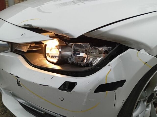 Білий БМВ 3 Серія, об'ємом двигуна 2 л та пробігом 250 тис. км за 7900 $, фото 7 на Automoto.ua