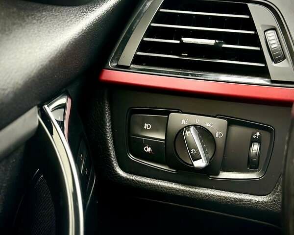 Білий БМВ 3 Серія, об'ємом двигуна 2 л та пробігом 330 тис. км за 13400 $, фото 24 на Automoto.ua