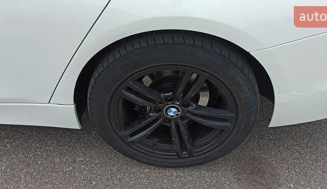 Білий БМВ 3 Серія, об'ємом двигуна 2 л та пробігом 155 тис. км за 15000 $, фото 30 на Automoto.ua