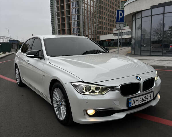 Белый БМВ 3 Серия, объемом двигателя 2 л и пробегом 253 тыс. км за 10950 $, фото 3 на Automoto.ua