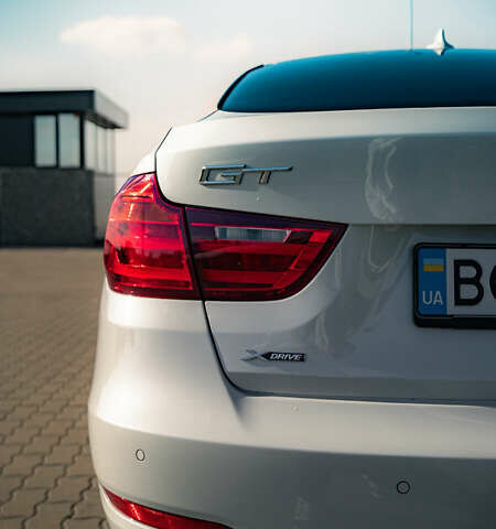 Білий БМВ 3 Серія, об'ємом двигуна 2 л та пробігом 229 тис. км за 17700 $, фото 8 на Automoto.ua