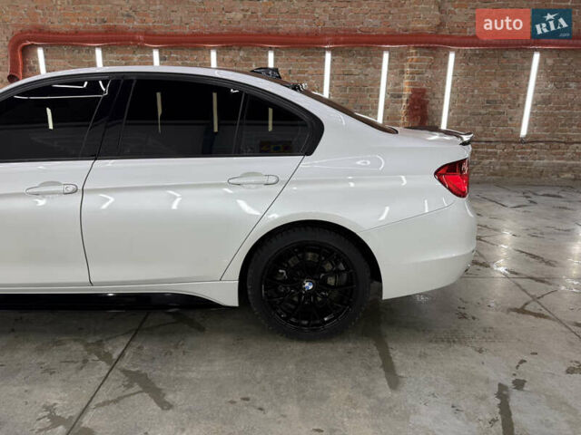 Белый БМВ 3 Серия, объемом двигателя 2 л и пробегом 209 тыс. км за 13999 $, фото 23 на Automoto.ua