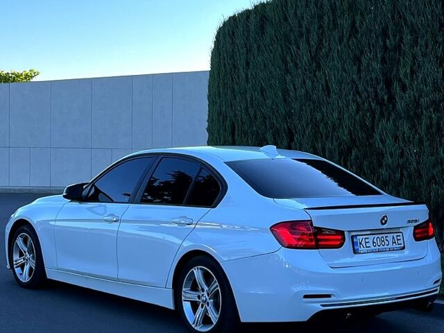 Белый БМВ 3 Серия, объемом двигателя 2 л и пробегом 215 тыс. км за 13499 $, фото 2 на Automoto.ua