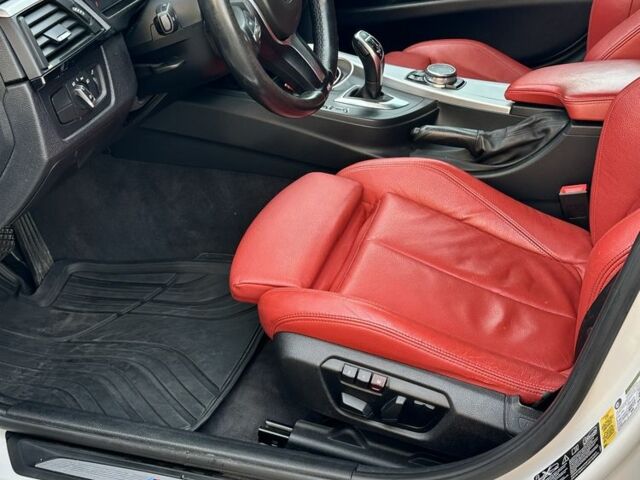 Белый БМВ 3 Серия, объемом двигателя 3 л и пробегом 142 тыс. км за 16500 $, фото 12 на Automoto.ua