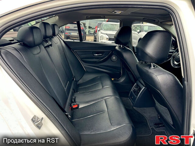 Белый БМВ 3 Серия, объемом двигателя 3 л и пробегом 217 тыс. км за 13800 $, фото 9 на Automoto.ua